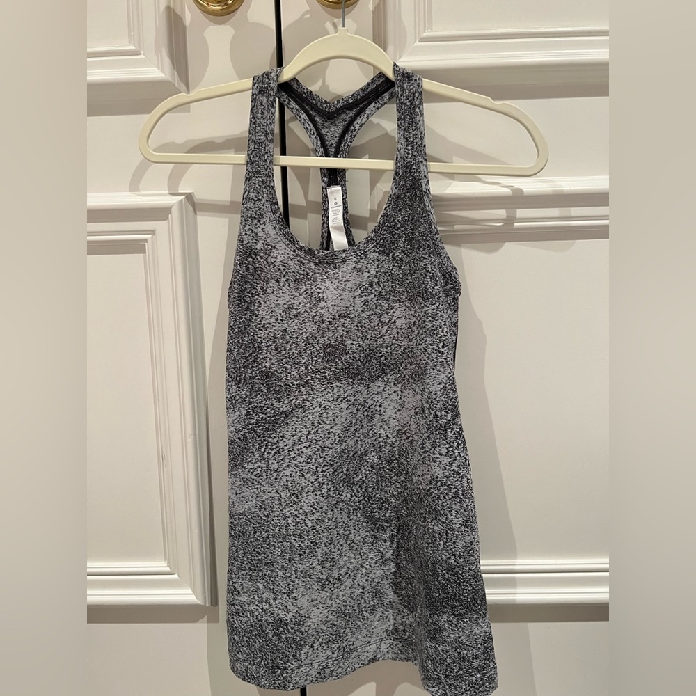 Lululemon gray speckled tank top